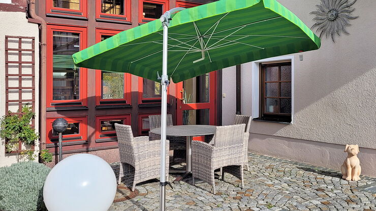 Ampelschirm, Seitenmastschirm grün