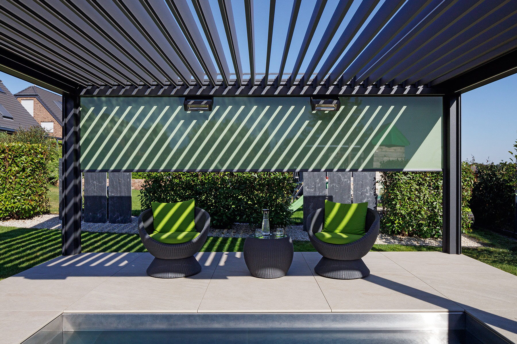 Lamellendach - Hochwertiger Sonnenschutz, Perfekt für die Terrasse oder Garten
