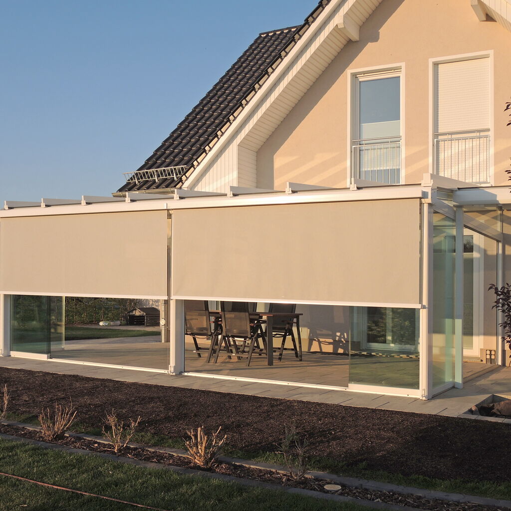Seitlicher Sichtschutz für Terrassendach