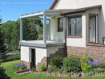 Verglaster Balkon mit Glasschiebeelementen