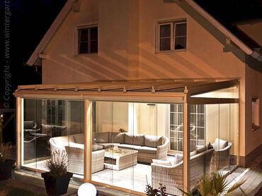 Verglaste Terrassen - Ansicht am Abend