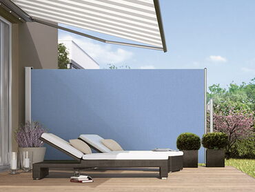 Seitenmarkise freistehend, schützt vor fremden Blicken, Sonne und kühlem Seitenwind, solide Kassette lässt sich praktisch überall montieren