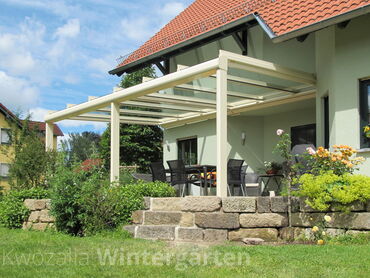 Terrassendach aus Alu + Sicherheitsglas mit LED Lichtleisten - KWOZALLA Wintergärten in Sachsen